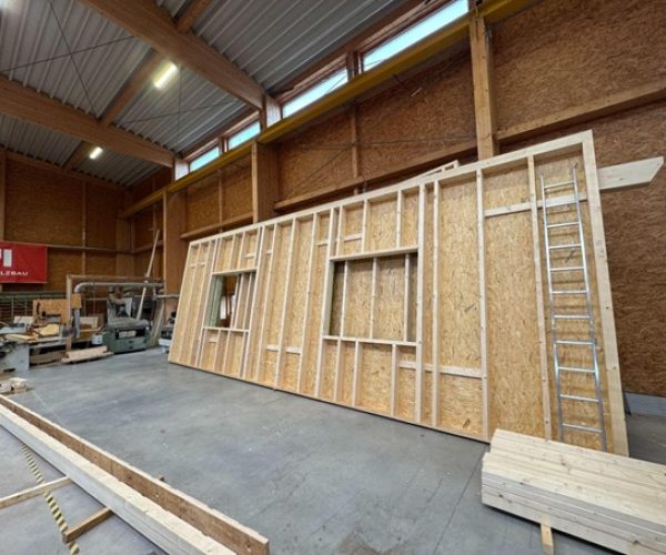 Holzrahmenbau einer Wand bei MAX Holzbau